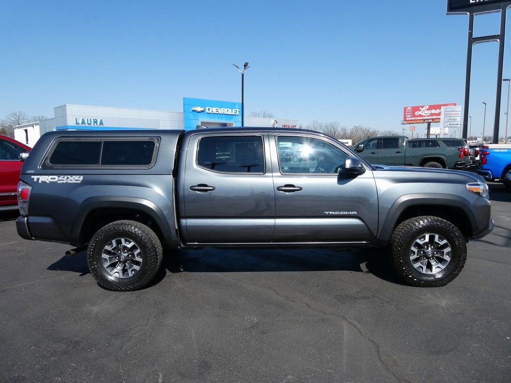 Used 2022 Toyota Tacoma TRD Off-Road w/ Technology Package image 4