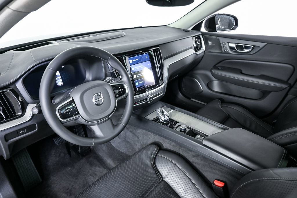 Certified 2024 Volvo V60 B5 Cross Country Ultimate image 6