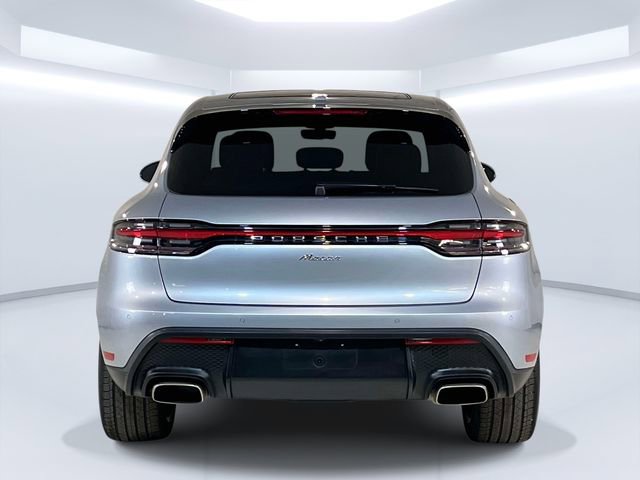Certified 2025 Porsche Macan AWD/4WD image 8