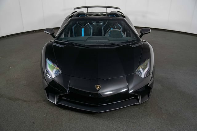 Used 2017 Lamborghini Aventador LP 750-4 Superveloce AWD/4WD image 3