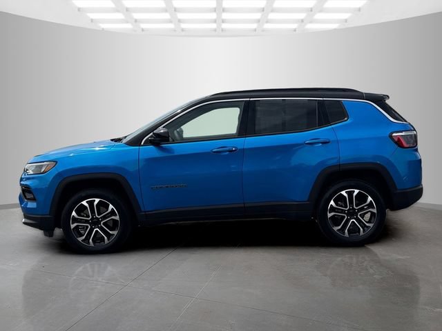 Used 2023 Jeep Compass Limited AWD/4WD image 4