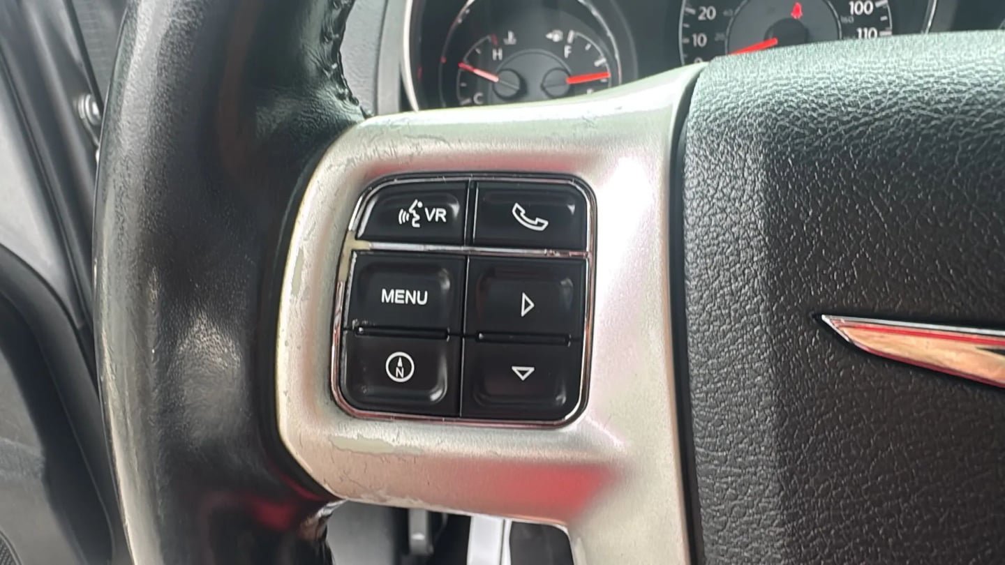 Used 2013 Chrysler 200 Touring w/ S Exterior Appearance Pkg FWD image 15