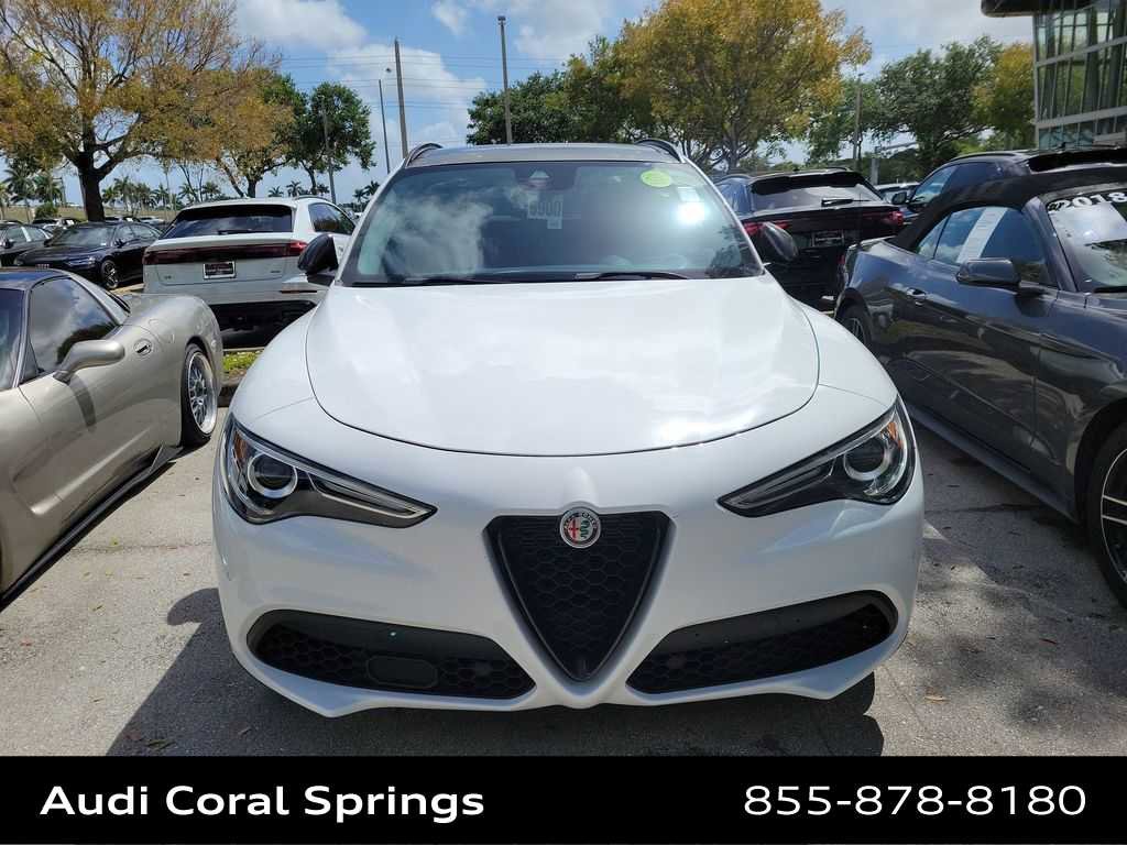 Used 2019 Alfa Romeo Stelvio Ti w/ Nero Edizione image 9