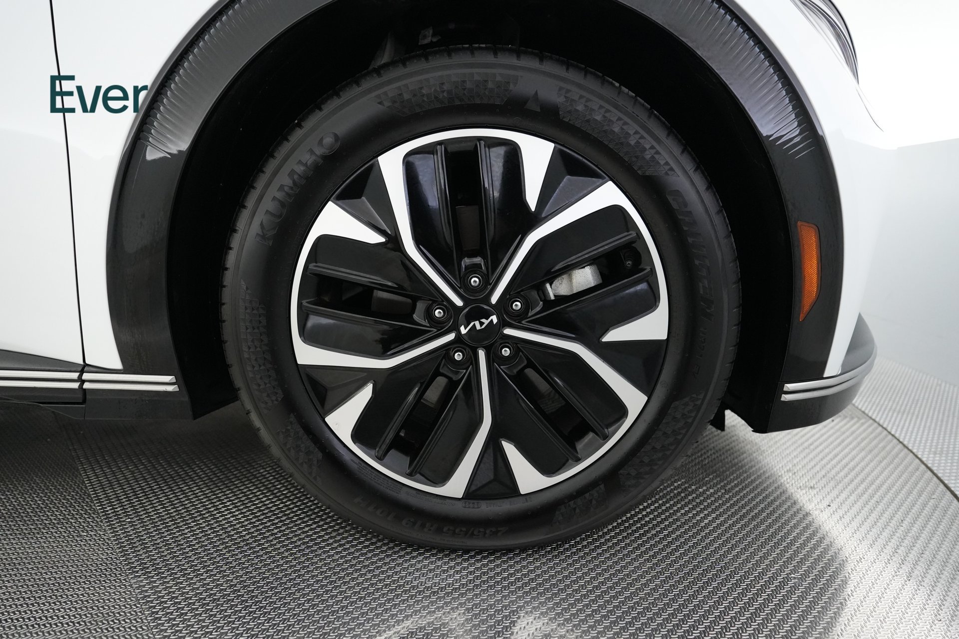 Used 2023 Kia EV6 Wind RWD image 20