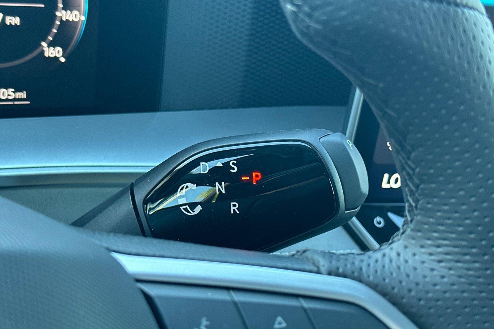 New 2026 Volkswagen Tiguan SE R-Line image 19