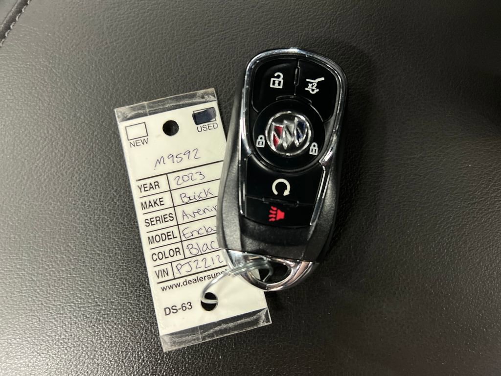 Used 2023 Buick Enclave Avenir w/ Avenir Technology Package AWD/4WD image 31