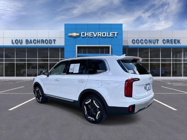 Used 2023 Kia Telluride S AWD/4WD image 6