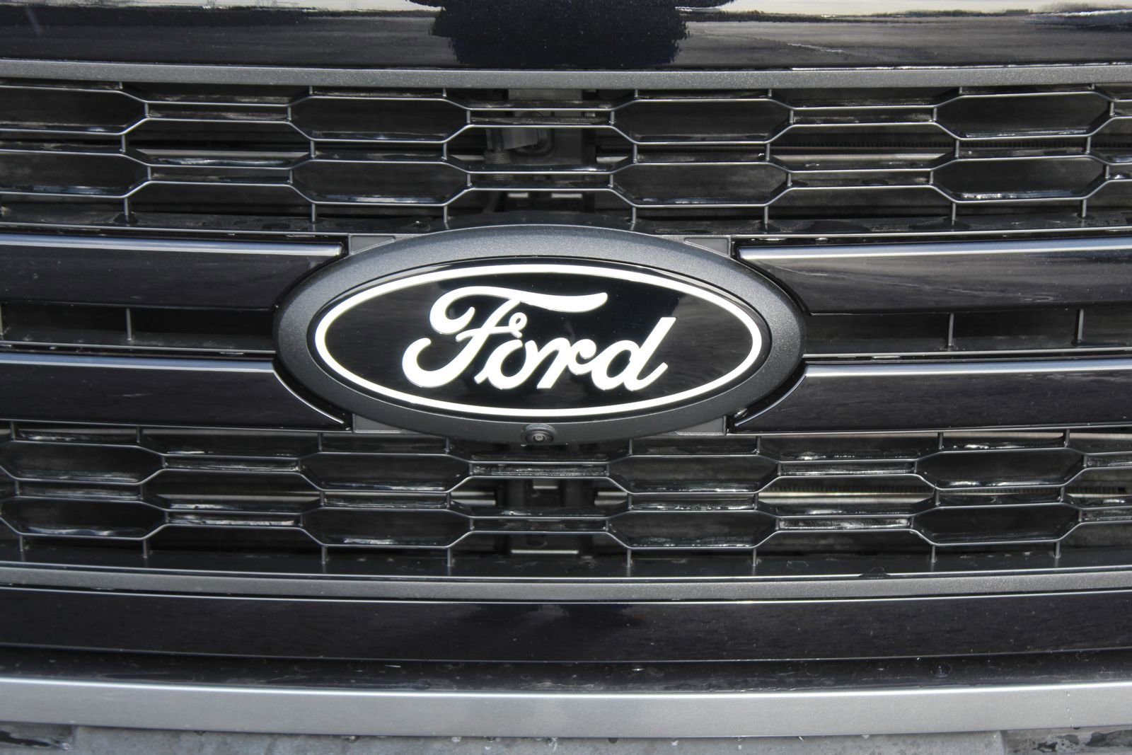 New 2025 Ford F150 Lariat w/ Equipment Group 501A Mid image 12