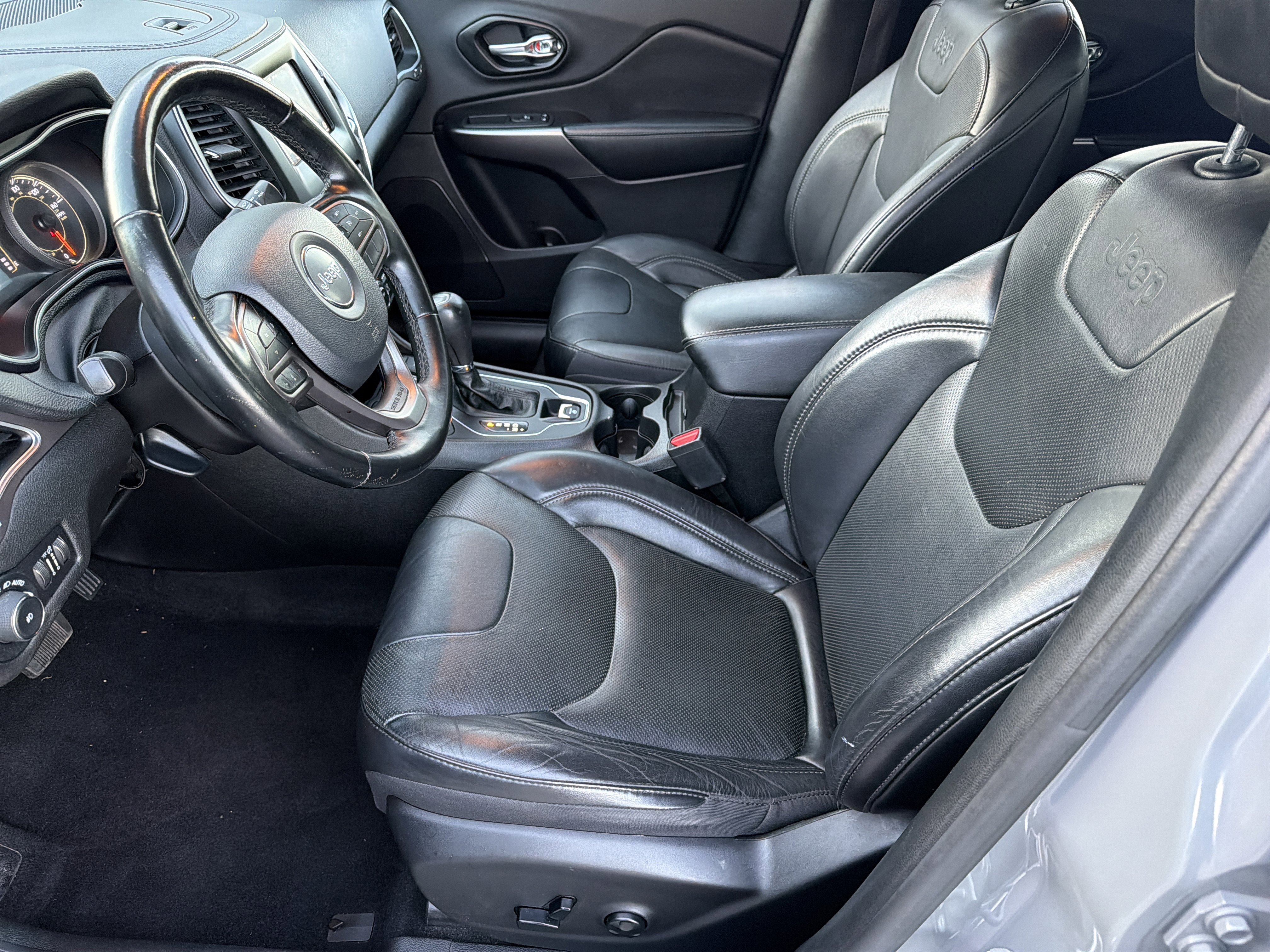 Used 2021 Jeep Cherokee Latitude Lux w/ Sun & Sound Group image 10