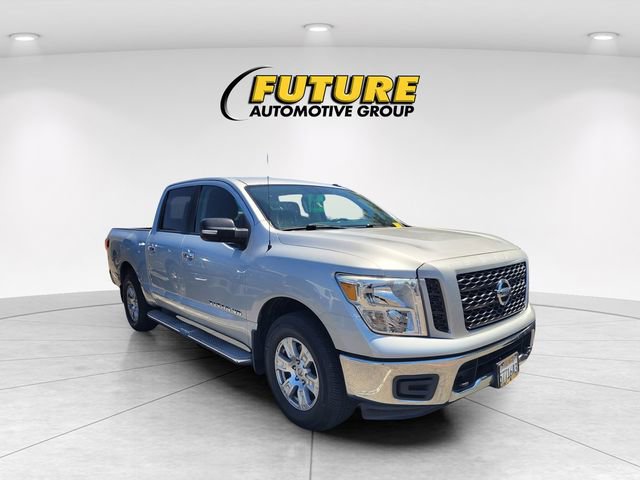Used 2019 Nissan Titan SV AWD/4WD image 1