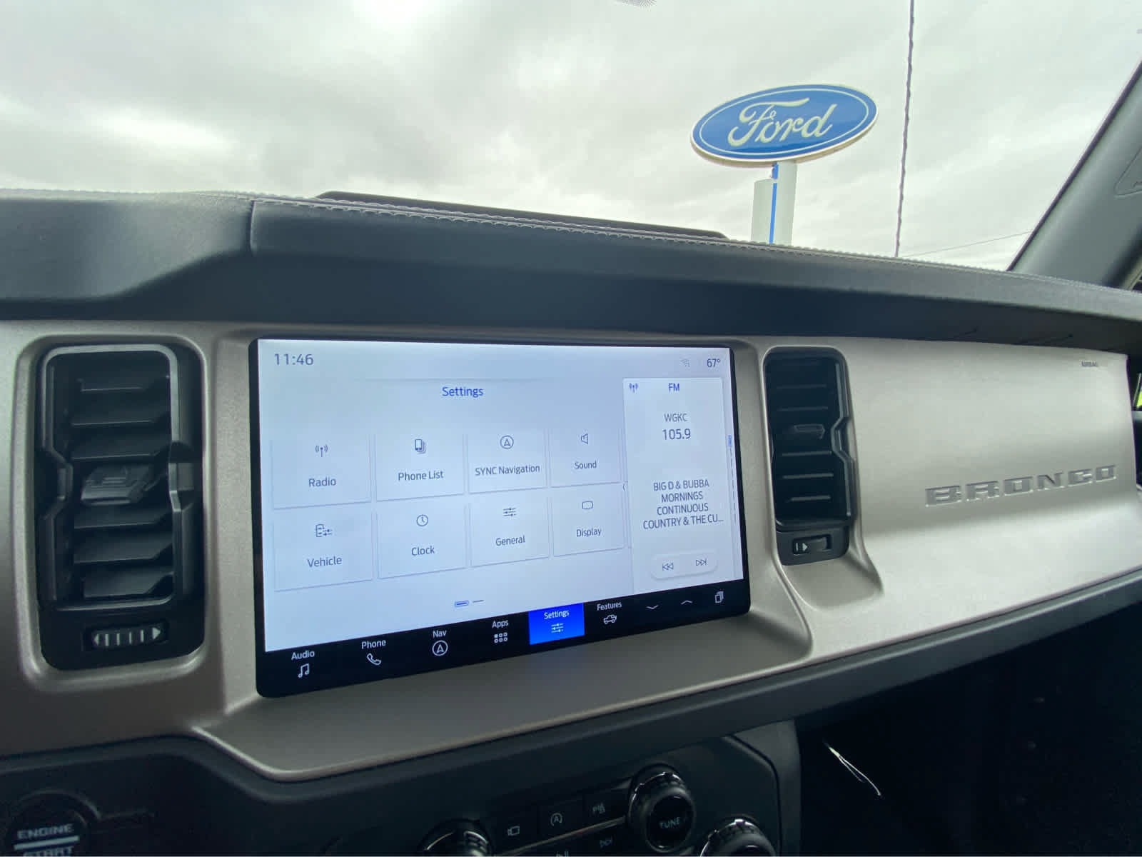 Used 2025 Ford Bronco Outer Banks AWD/4WD image 35
