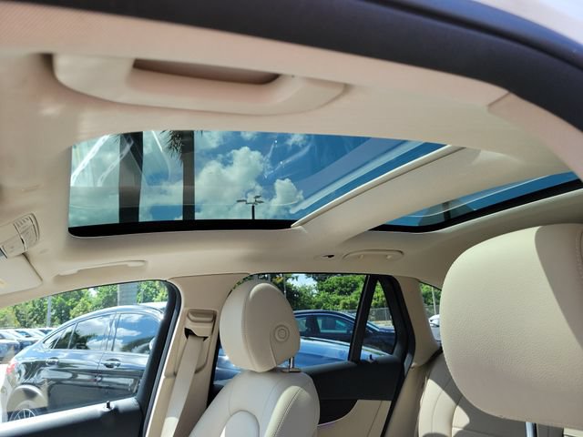 Used 2022 Mercedes-Benz GLC 300 image 19