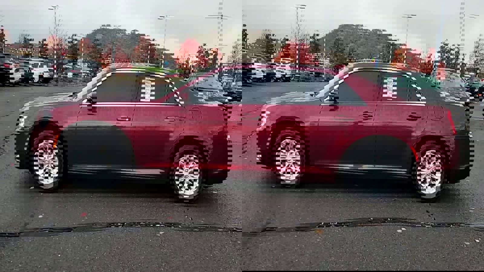 Used 2016 Chrysler 300 Limited image 5