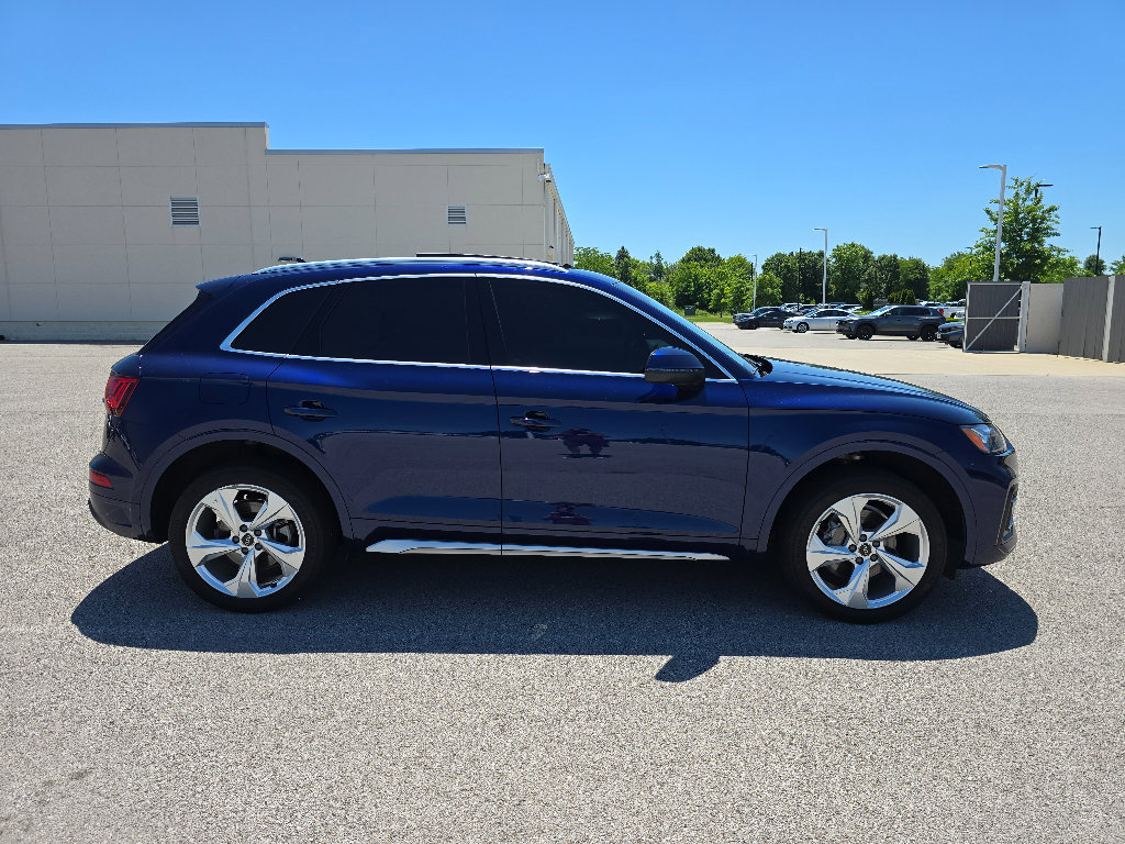 Used 2021 Audi Q5 2.0T Premium Plus w/ Premium Plus Package AWD/4WD image 2