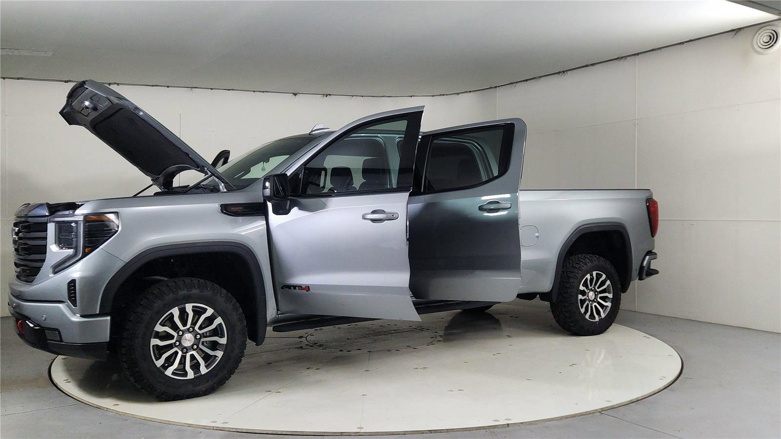 Used 2023 GMC Sierra 1500 AT4 w/ Technology Package image 10