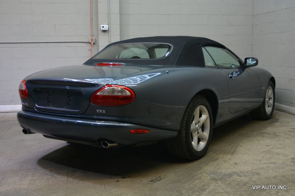 Used 2000 Jaguar XK8 Convertible RWD image 15