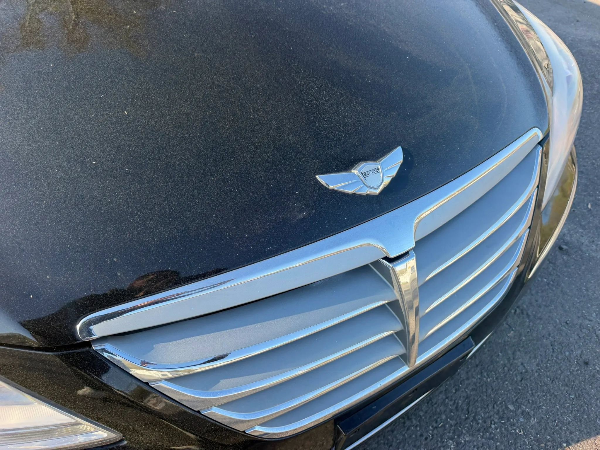 Used 2012 Hyundai Genesis 3.8 w/ Premium Pkg image 5