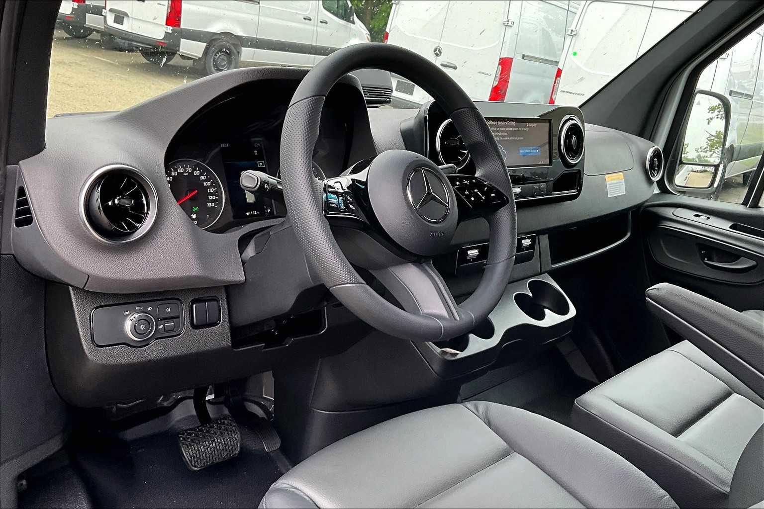 New 2025 Mercedes-Benz Sprinter 2500 image 10