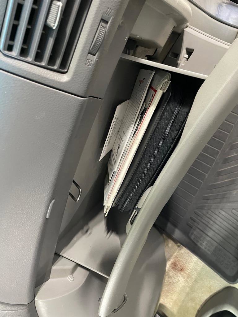 Used 2008 Toyota Sienna XLE image 25