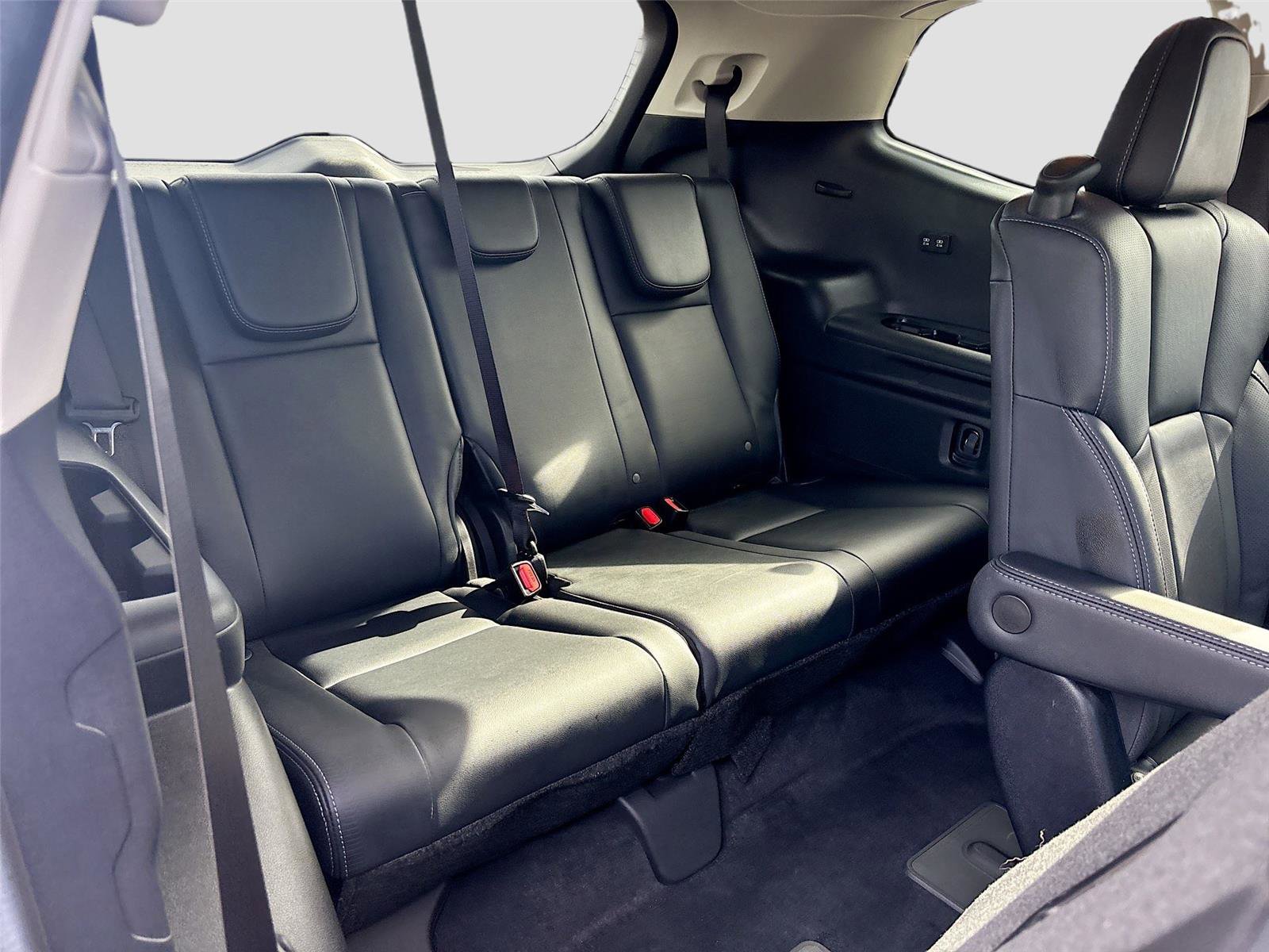 Used 2022 Subaru Ascent Limited image 28