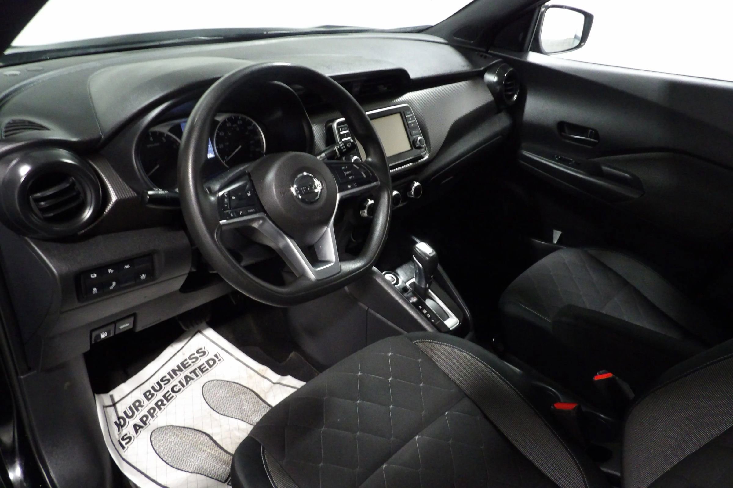 Used 2020 Nissan Kicks S image 8