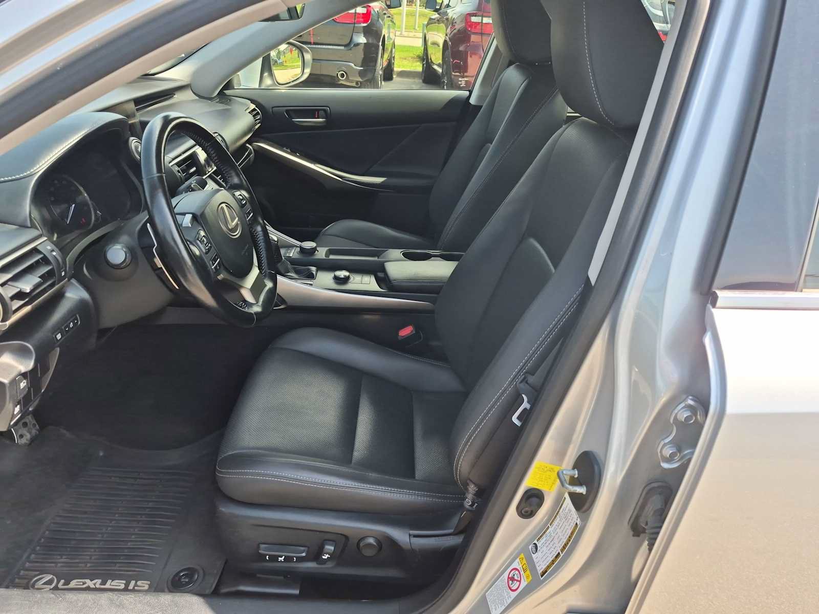 Used 2018 Lexus IS 300 AWD w/ Premium Package image 15