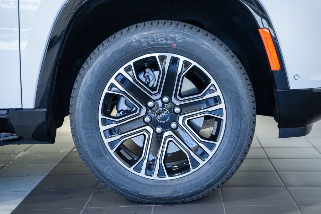 New 2026 Jeep Grand Wagoneer 4WD image 19