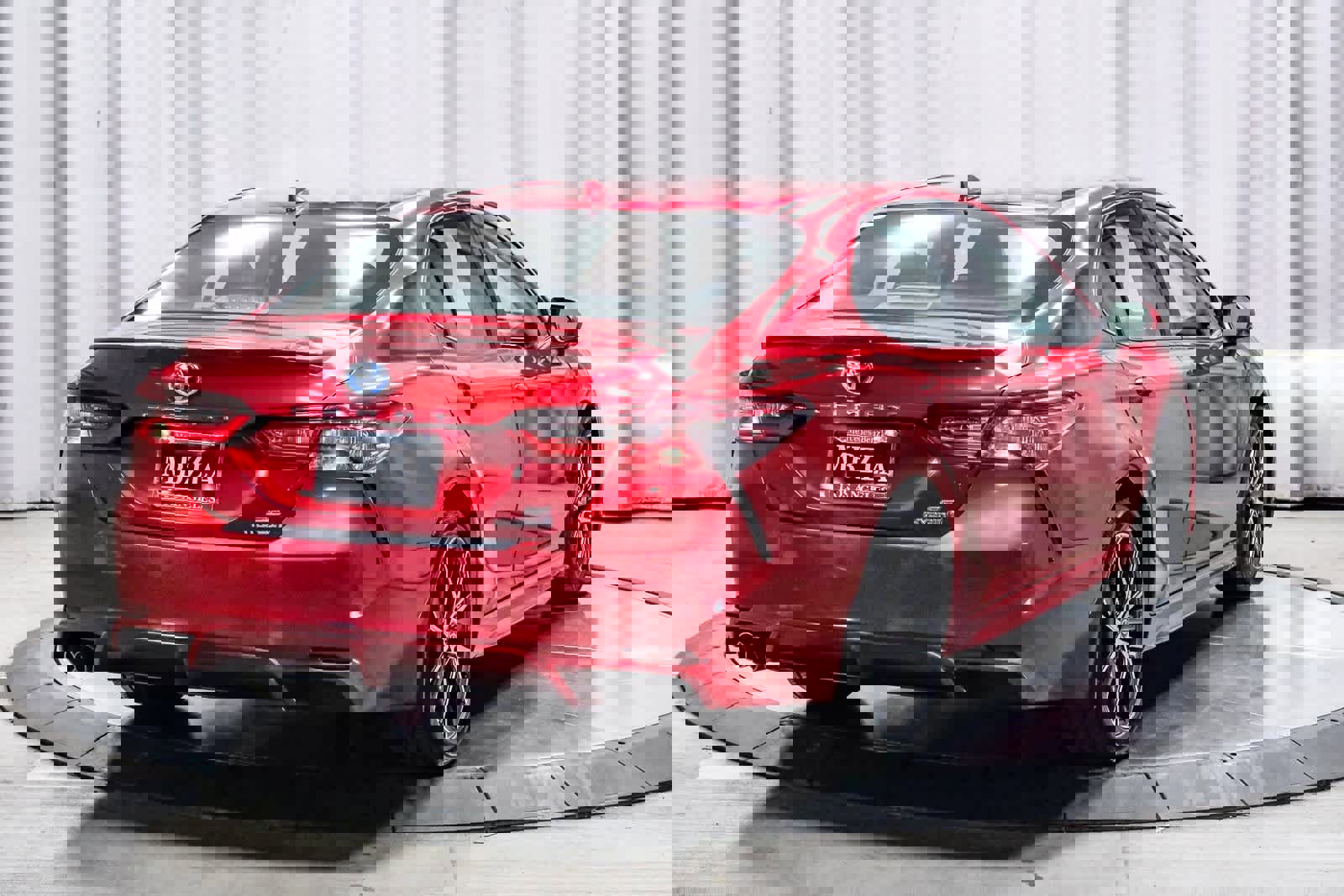 Used 2022 Toyota Camry SE image 4