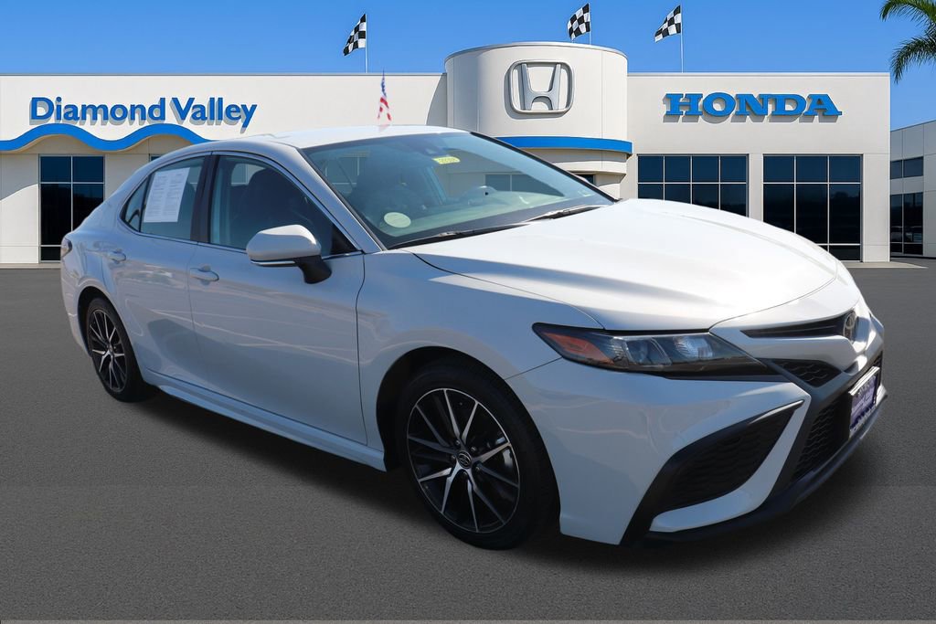 Used 2023 Toyota Camry SE