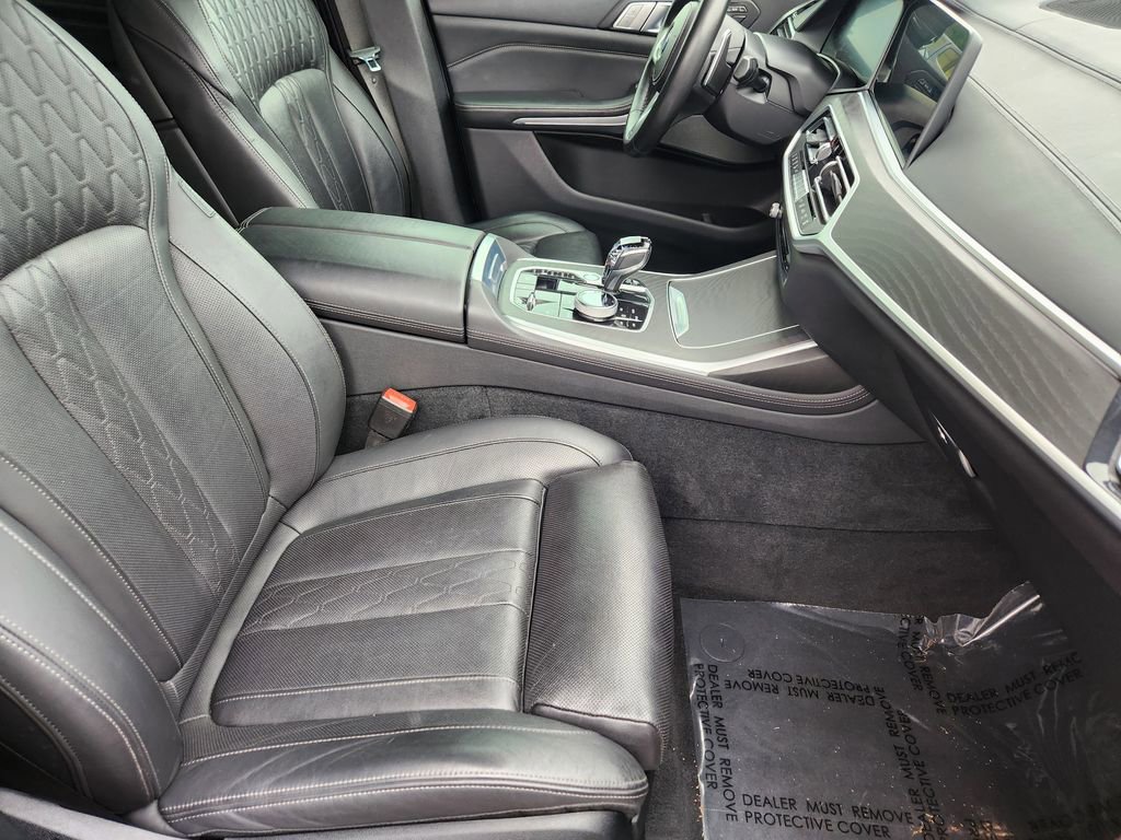 Used 2022 BMW X7 M50i w/ Executive Package AWD/4WD image 5