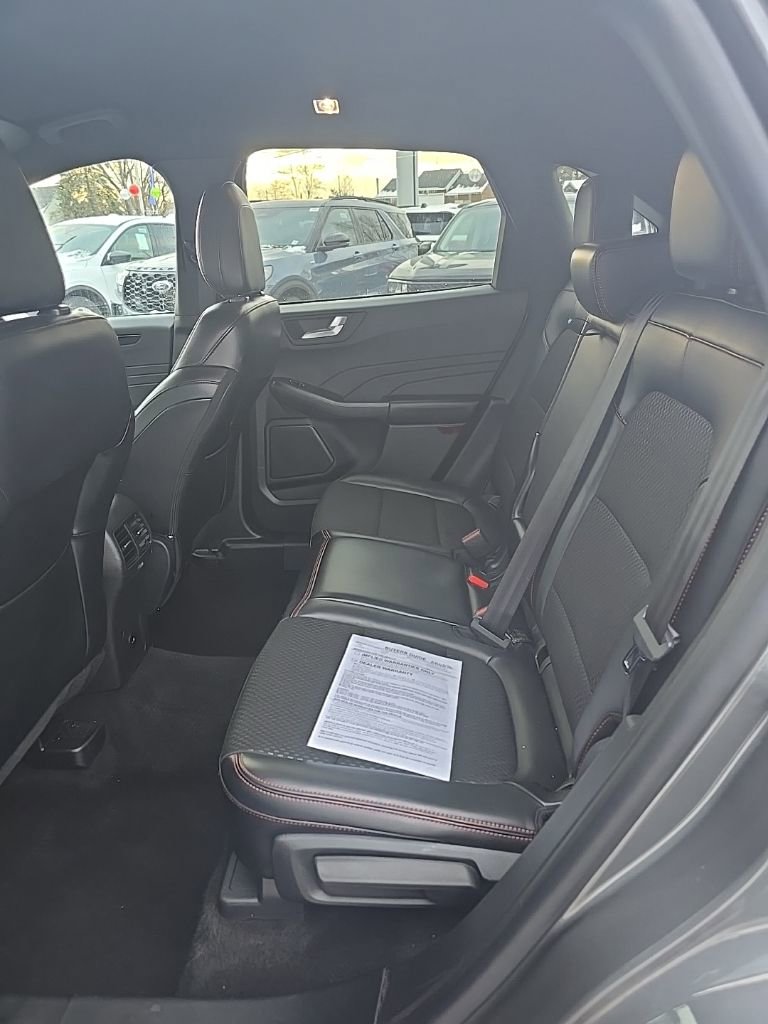 Used 2025 Ford Escape ST-Line image 10