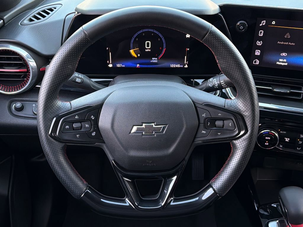 Used 2025 Chevrolet Trax RS w/ Driver Confidence Package image 4