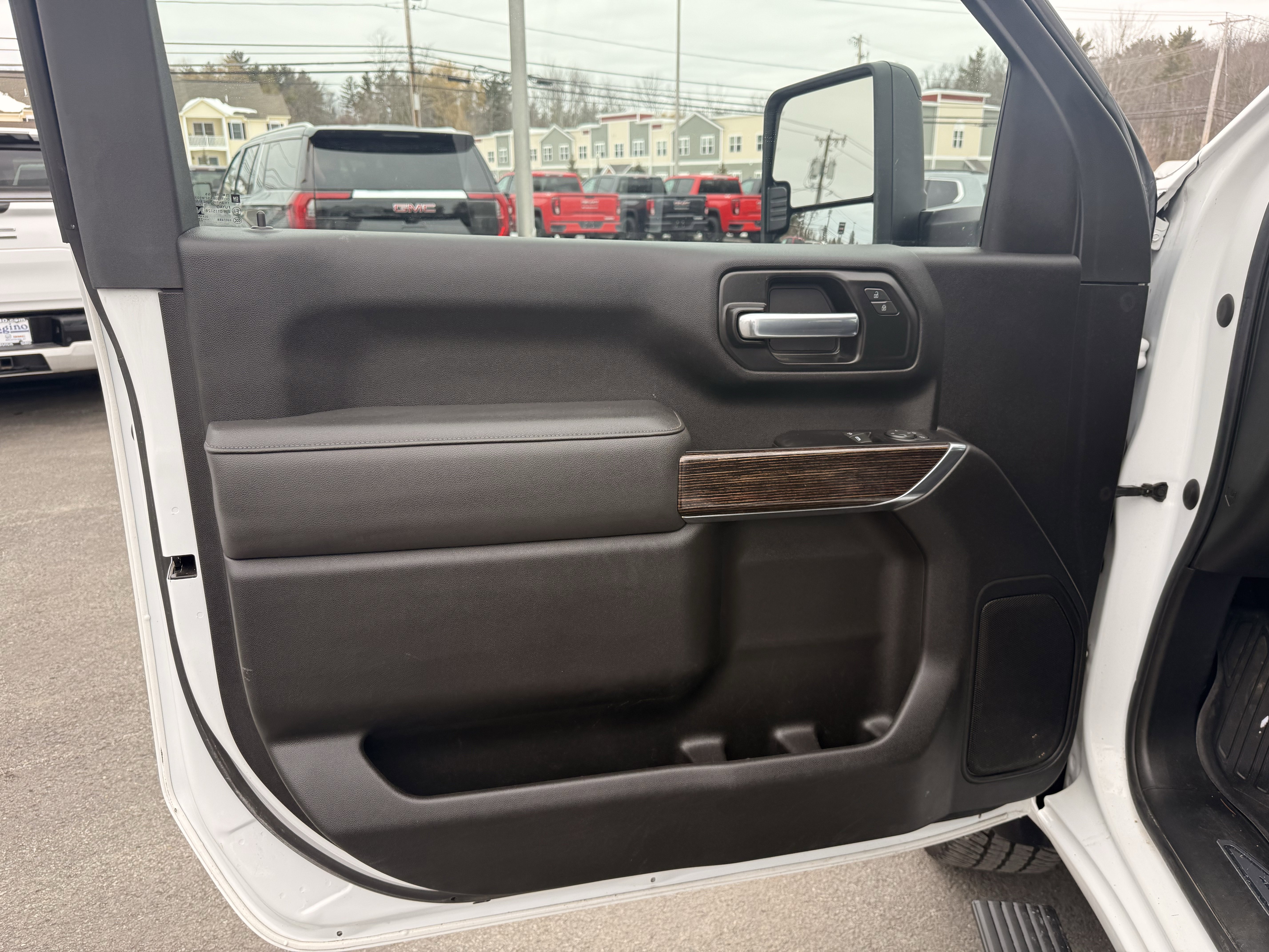 Used 2022 GMC Sierra 2500 SLE w/ SLE Convenience Package image 12