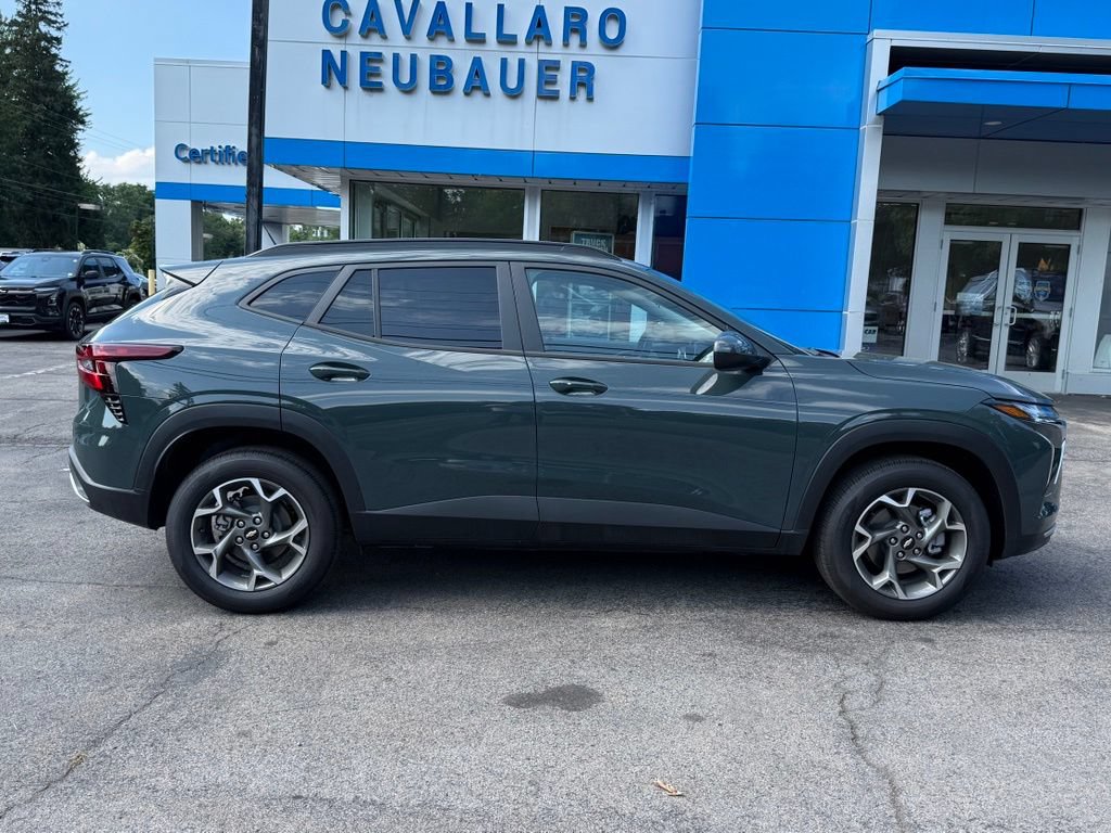 New 2026 Chevrolet Trax LT w/ LT Convenience Package FWD image 4