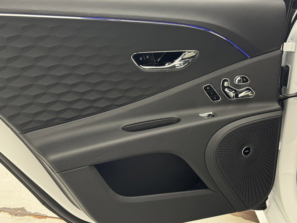 New 2026 Bentley Flying Spur Plug-In Hybrid image 20