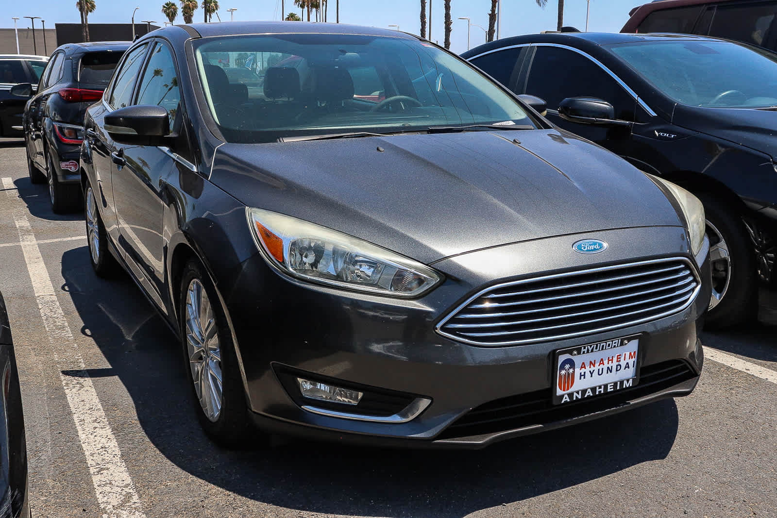 Used 2017 Ford Focus Titanium FWD image 19
