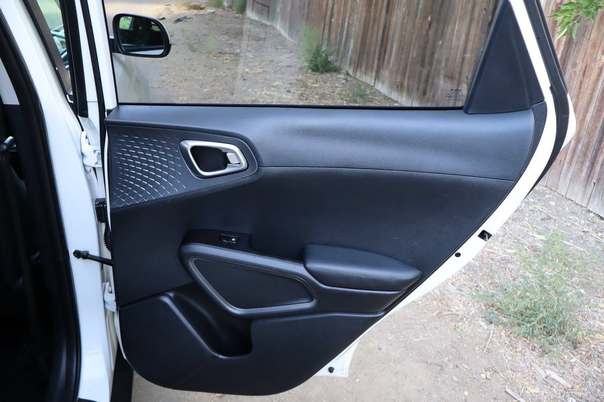 Used 2021 Kia Soul S FWD image 25
