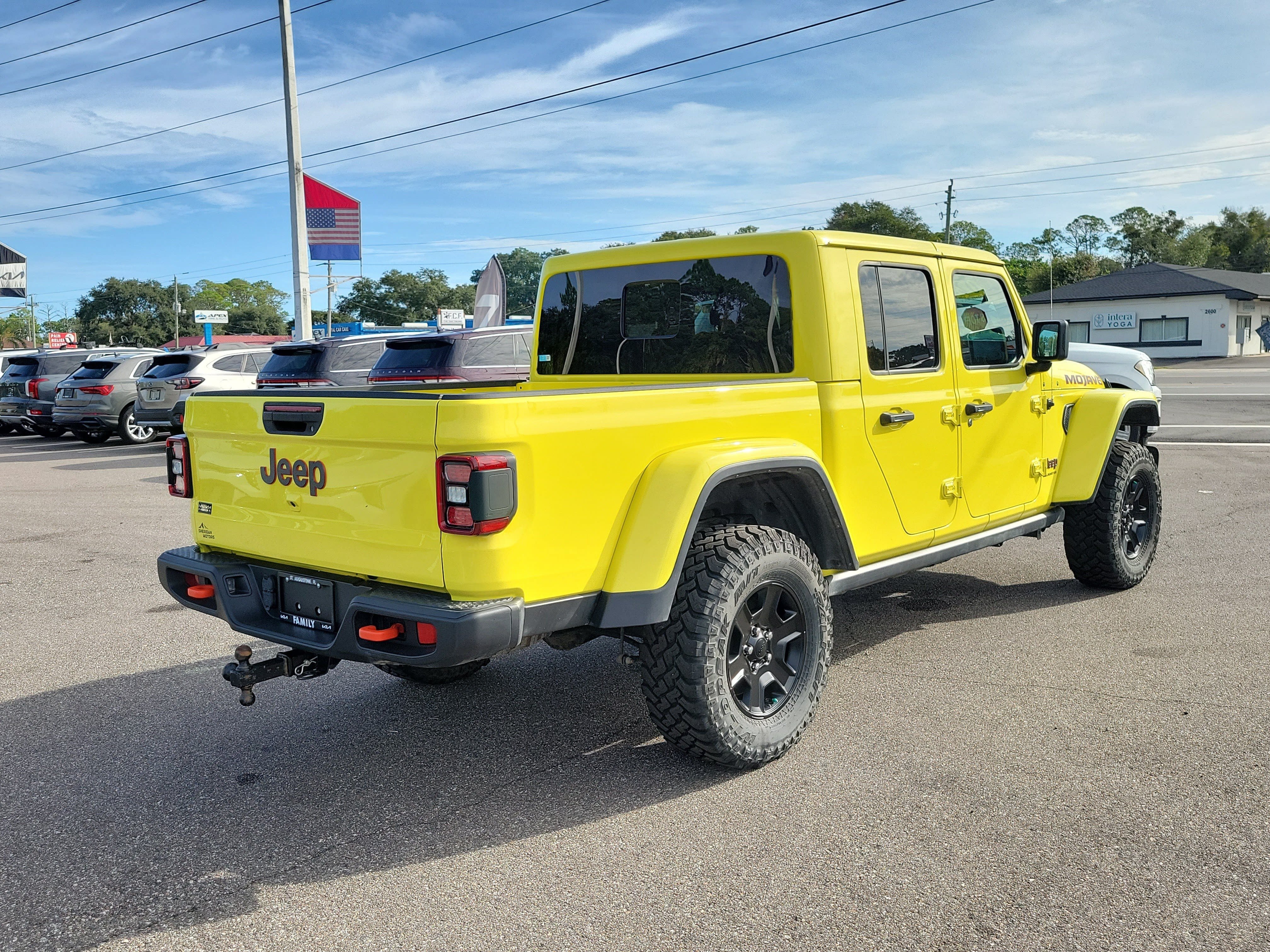 Used 2023 Jeep Gladiator Mojave w/ LED Lighting Group AWD/4WD image 6