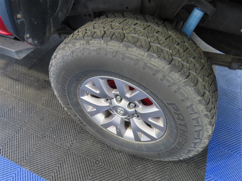 Used 2021 Toyota Tacoma TRD Off-Road w/ Technology Package image 7