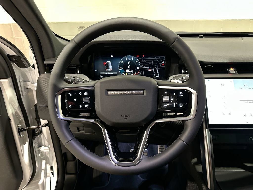 New 2026 Land Rover Discovery Sport Landmark image 14