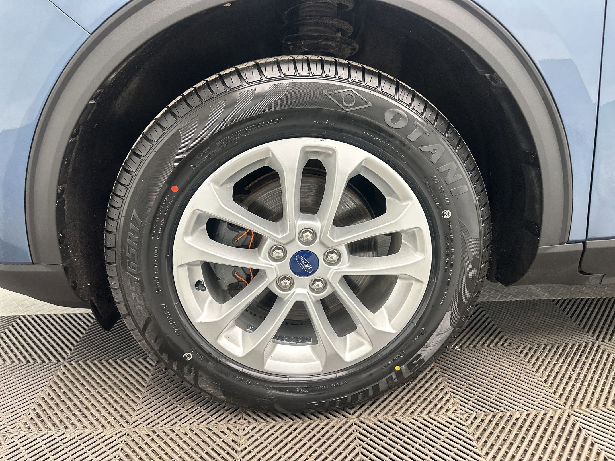 Used 2020 Ford Escape SE image 11