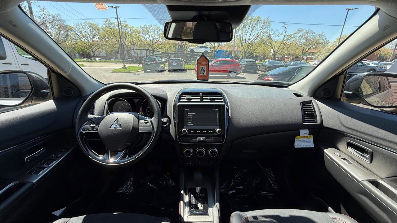 Used 2025 Mitsubishi Outlander Sport ES AWD/4WD image 15