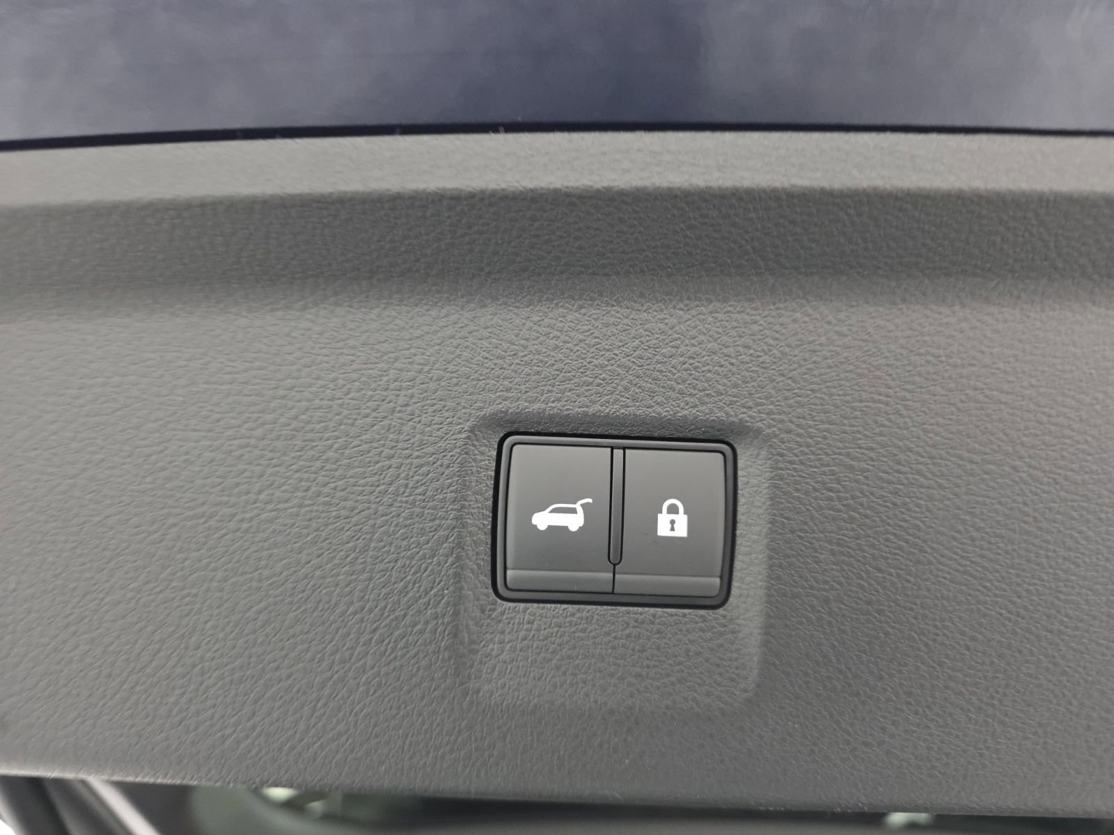 New 2026 INFINITI QX60 Luxe w/ Cargo Package image 17