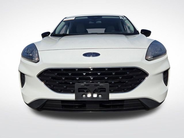 Certified 2022 Ford Escape SE w/ SE Sport Appearance Package image 3