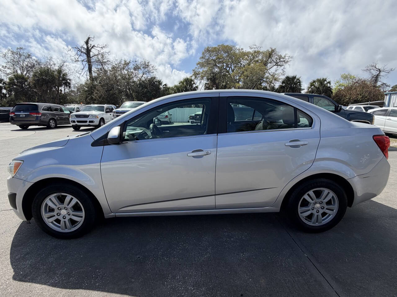 Used 2014 Chevrolet Sonic LT image 5