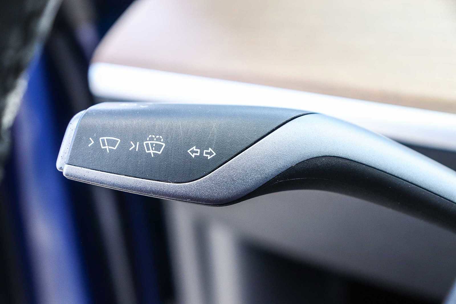 Used 2024 Tesla Model Y Long Range AWD/4WD image 19