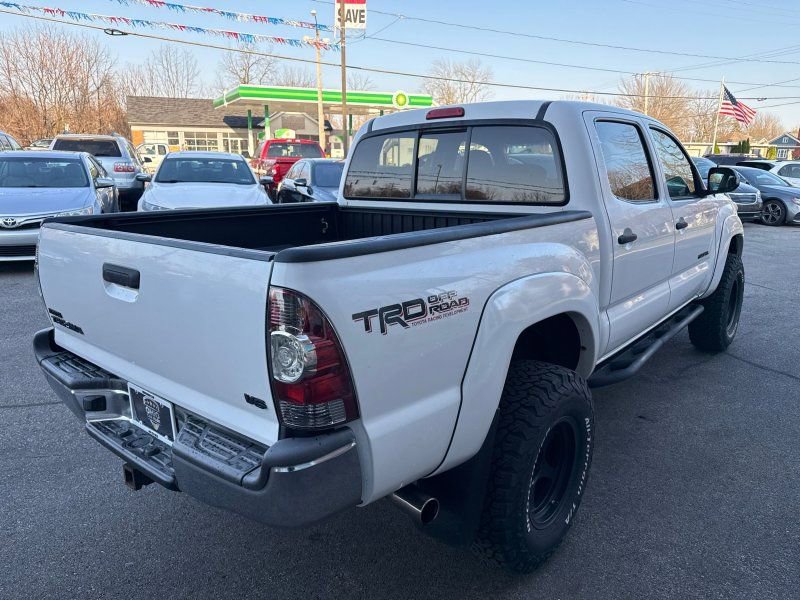 Used 2013 Toyota Tacoma 4x4 Double Cab w/ TRD Off-Road Pkg image 5