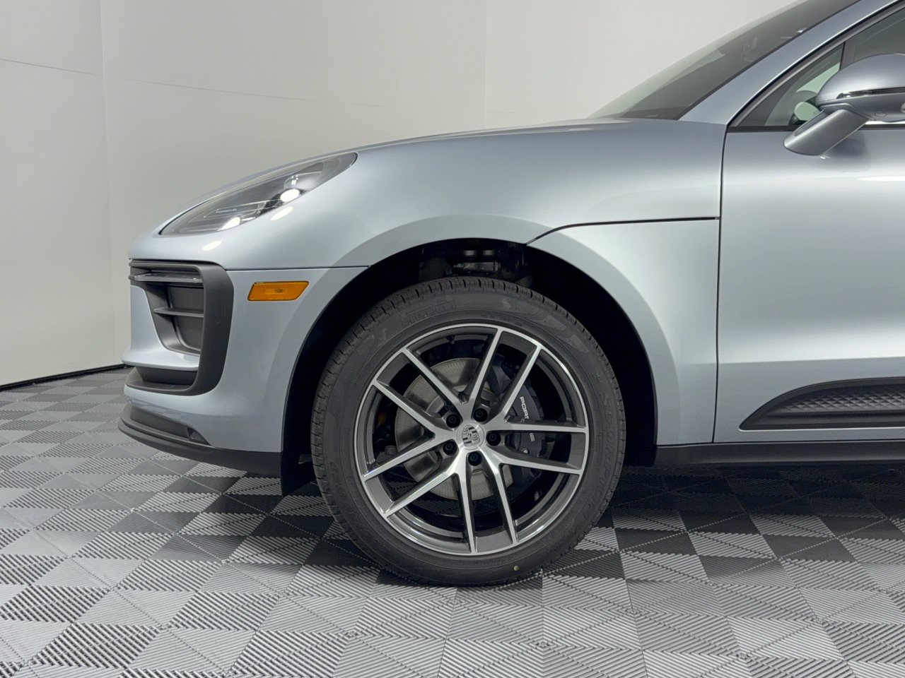 New 2026 Porsche Macan AWD/4WD image 13