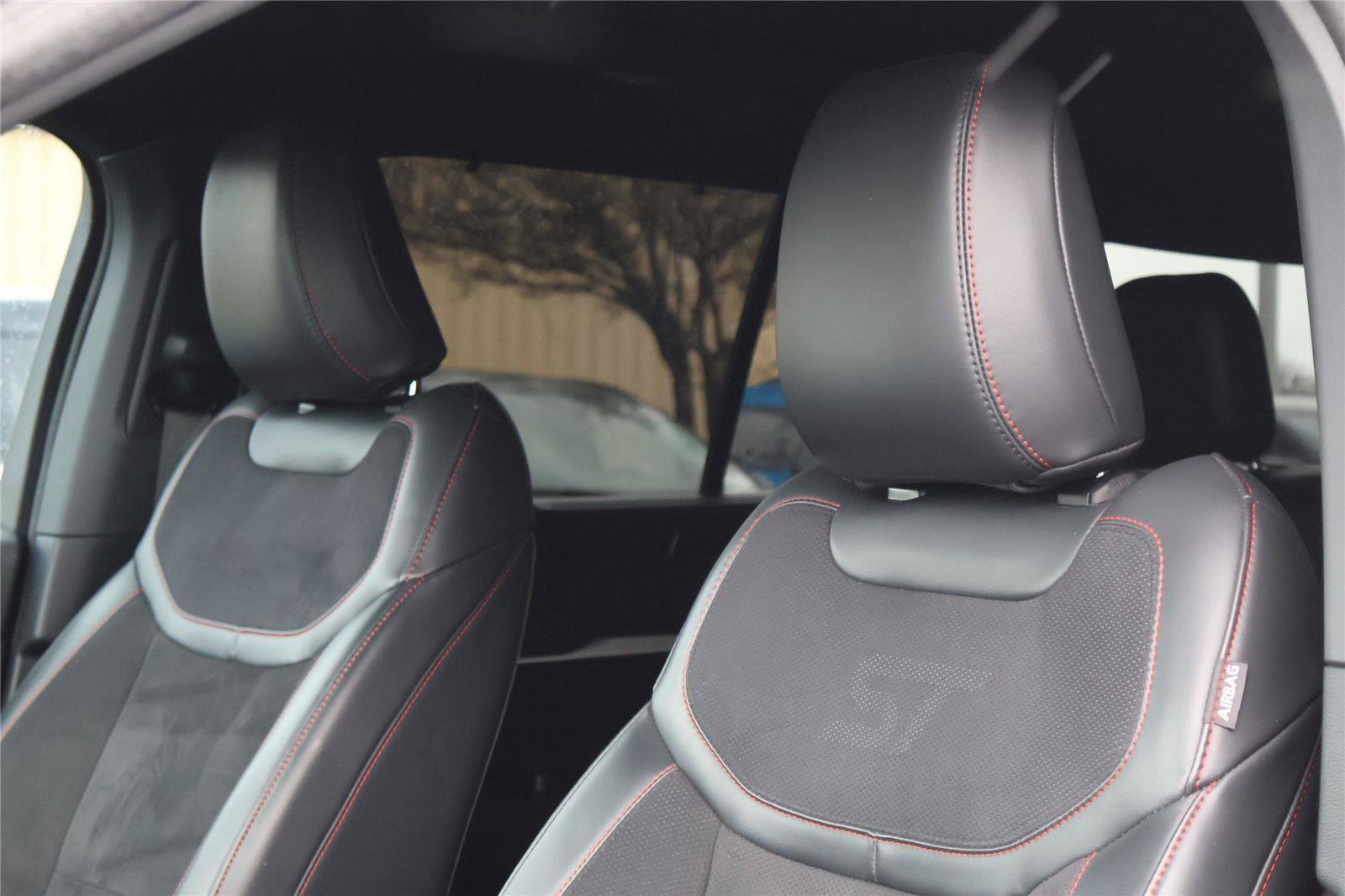 Certified 2025 Ford Explorer ST image 13