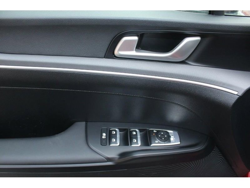 Used 2025 Kia K5 LXS image 18